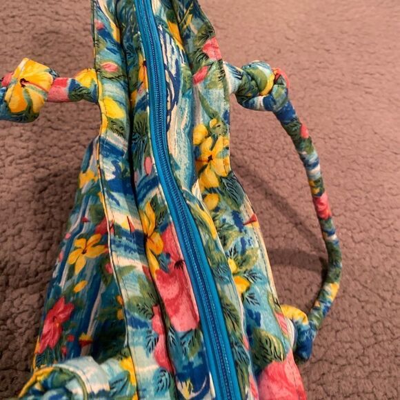 Hawaiian Tote - Picture 4 of 10